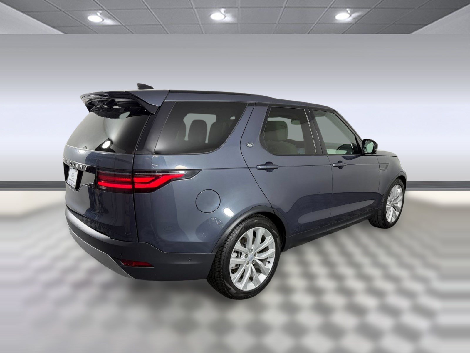 Used 2026 Land Rover Discovery S AWD/4WD image 9