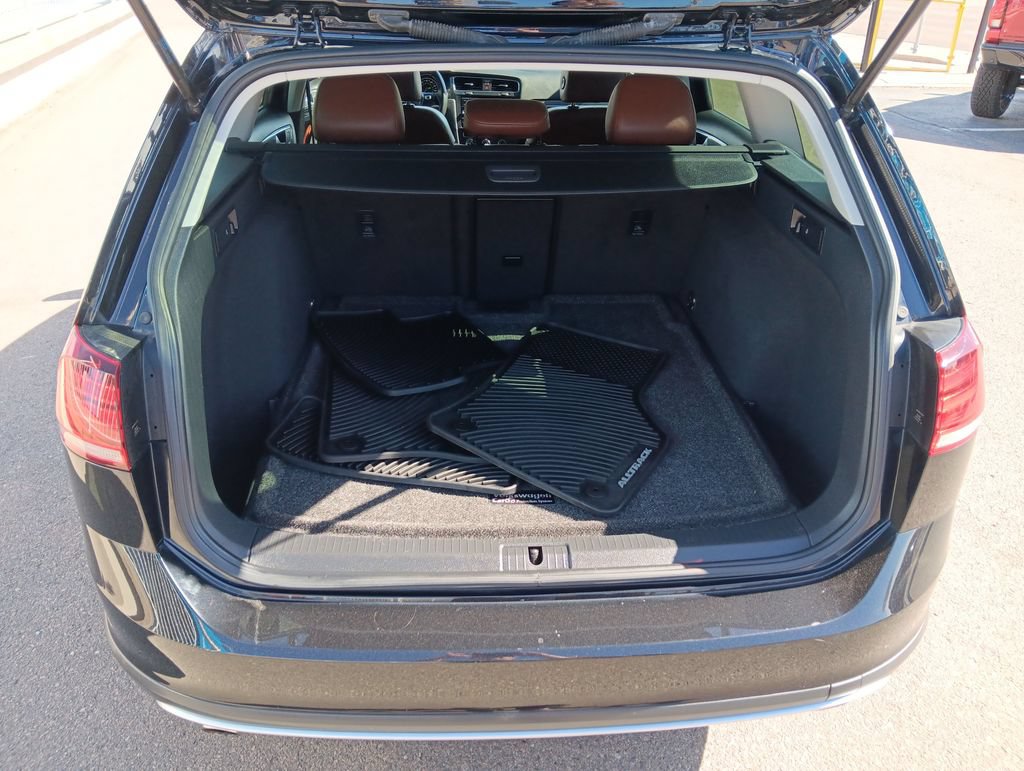 Used 2019 Volkswagen Golf Alltrack S AWD/4WD image 22