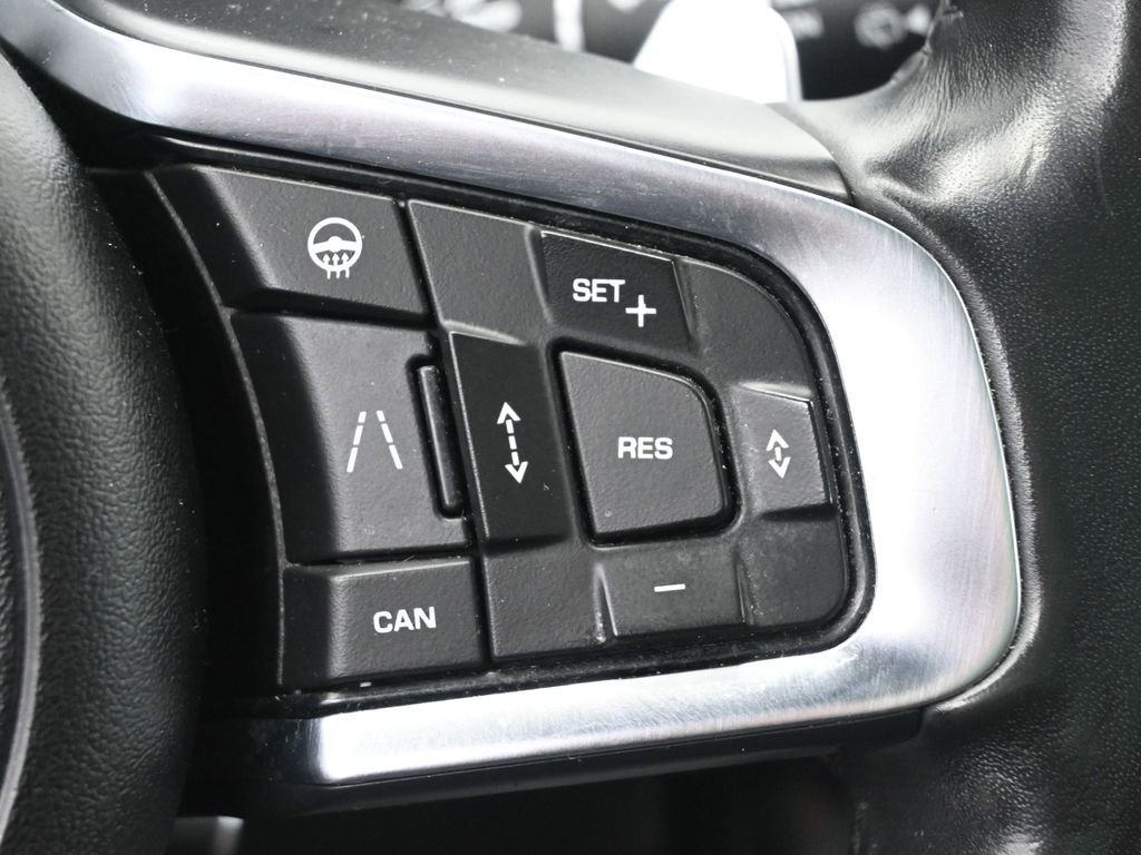 Used 2020 Jaguar F-PACE S image 12