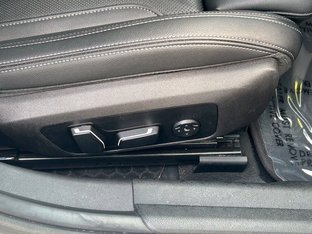Used 2025 BMW 330i Sedan RWD image 31
