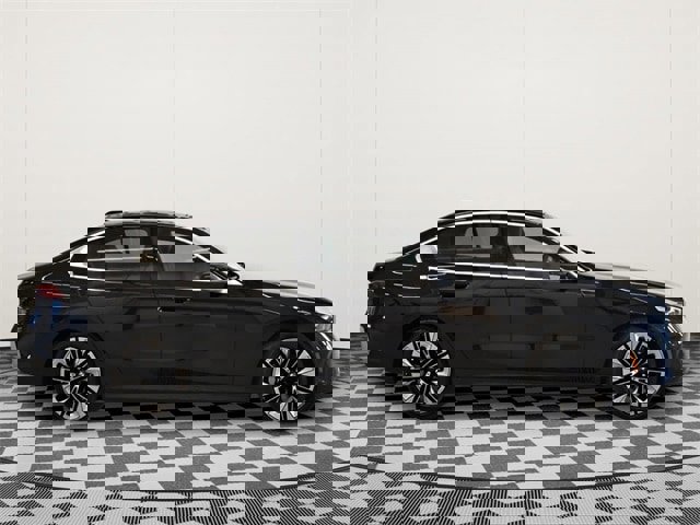 New 2026 BMW 530i xDrive w/ Premium Package image 2