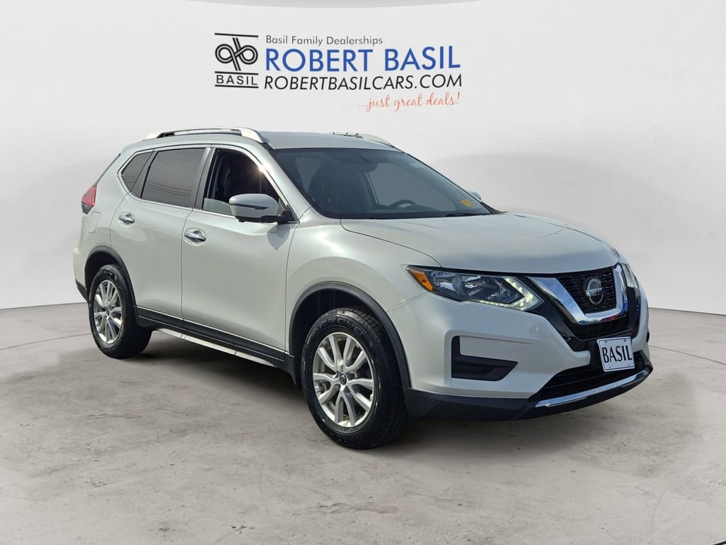 Used 2018 Nissan Rogue SV w/ Premium Package image 7