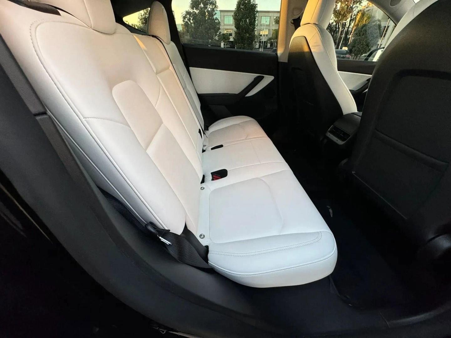 Used 2023 Tesla Model Y Performance AWD/4WD image 15