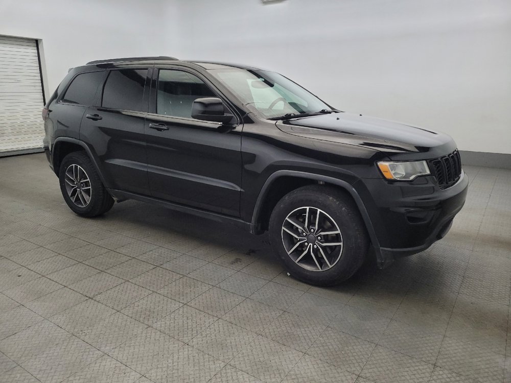 Used 2019 Jeep Grand Cherokee Laredo w/ Laredo X Package RWD image 11