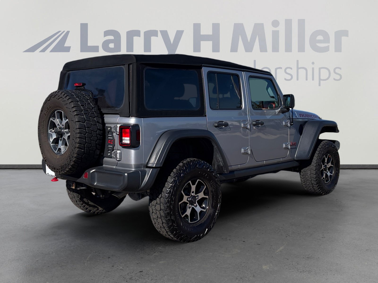 Used 2021 Jeep Wrangler Unlimited Rubicon w/ Cold Weather Group AWD/4WD image 7