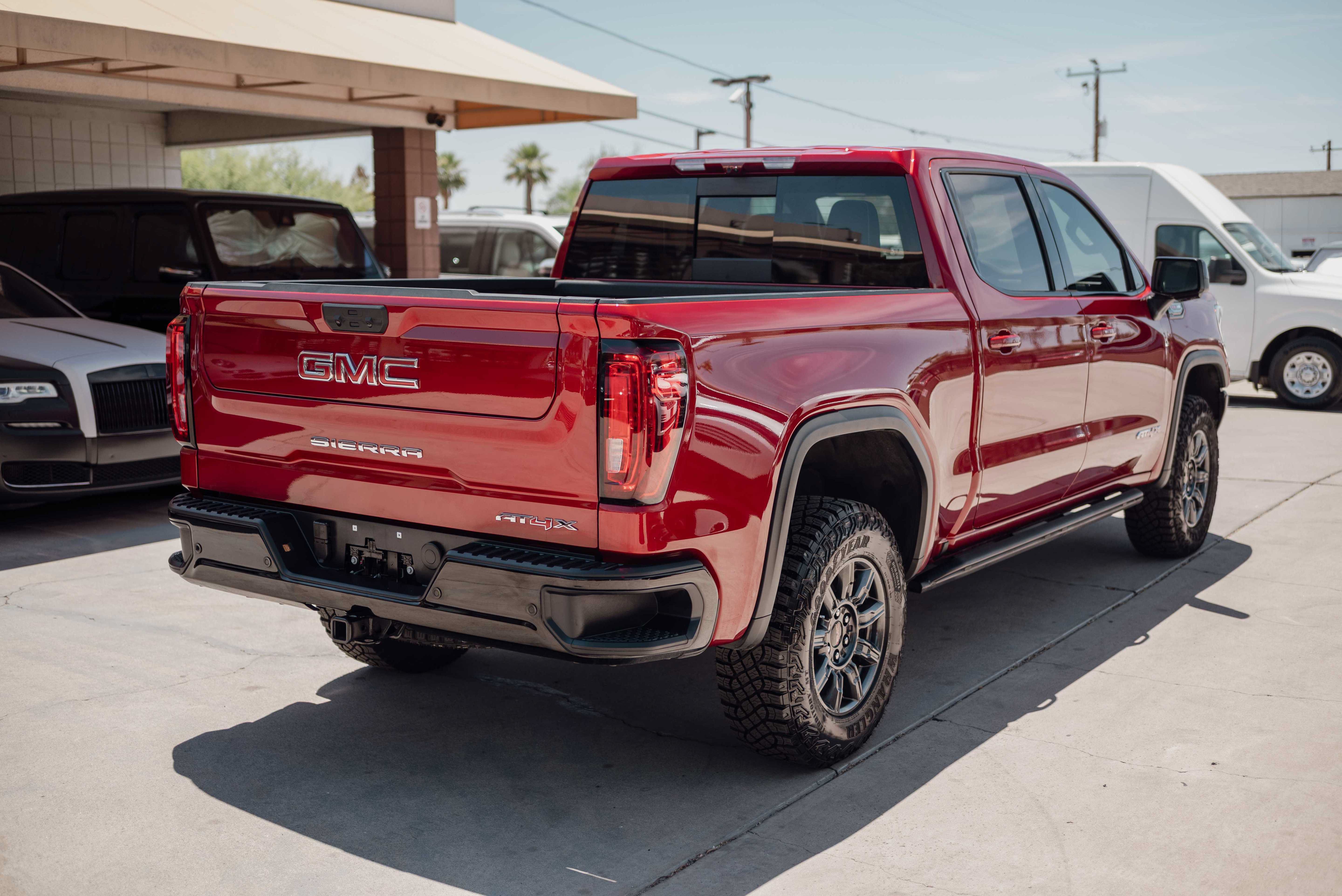 Used 2026 GMC Sierra 1500 AT4X AWD/4WD image 4