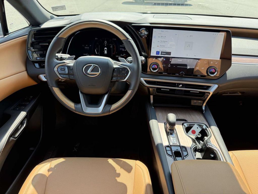 Used 2025 Lexus RX 350 Premium AWD/4WD image 8