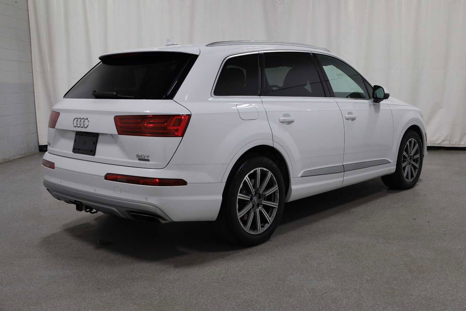 Used 2018 Audi Q7 3.0T Prestige image 9