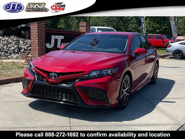 Used 2022 Toyota Camry SE FWD image 3