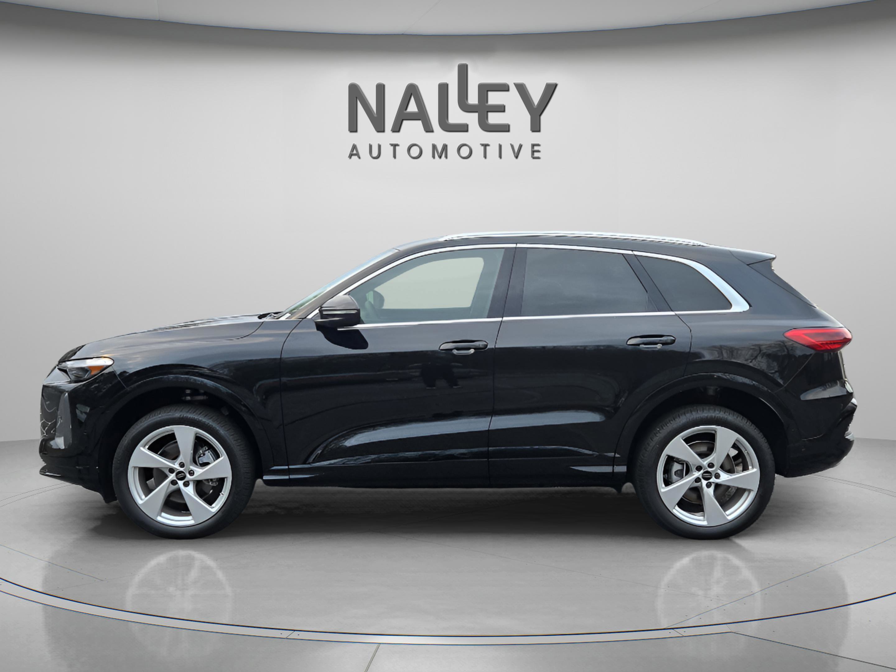 New 2025 Audi Q5 Premium Plus image 3