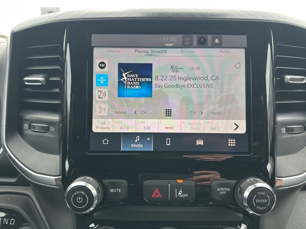 New 2026 RAM 1500 Express AWD/4WD image 19