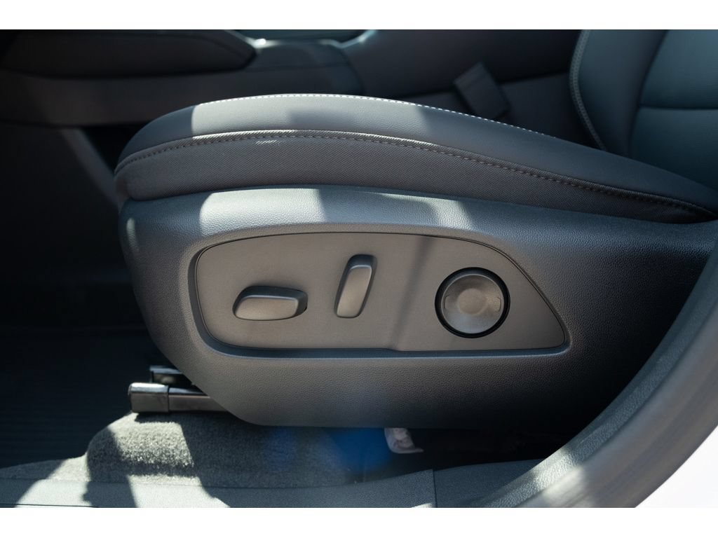 New 2027 GMC Terrain Elevation w/ Elevation Premium Package FWD image 15