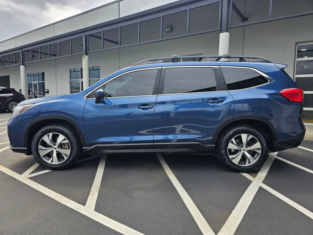 Used 2019 Subaru Ascent Premium w/ Popular Package #3 AWD/4WD image 2