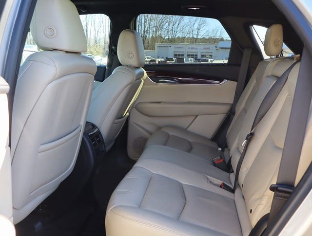 Used 2017 Cadillac XT5 Premium Luxury image 37