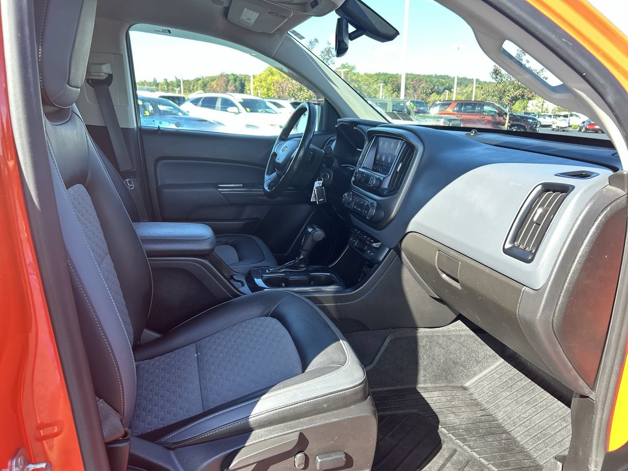 Used 2019 Chevrolet Colorado Z71 AWD/4WD image 15