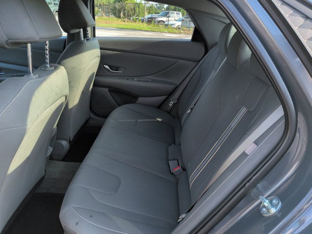 Used 2025 Hyundai Elantra Sport FWD image 12