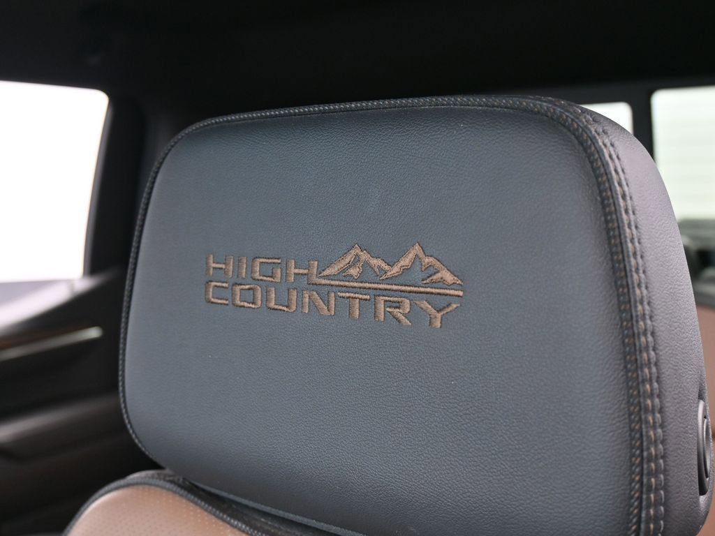 Used 2024 Chevrolet Silverado 1500 High Country w/ Technology Package RWD image 11