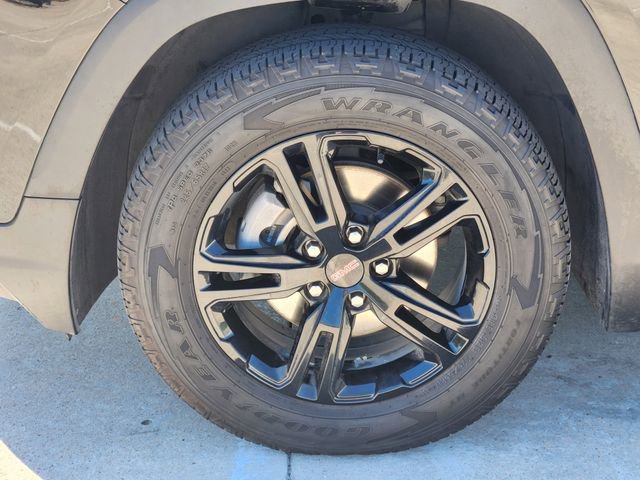 Used 2023 GMC Terrain AT4 w/ Tech Package image 10