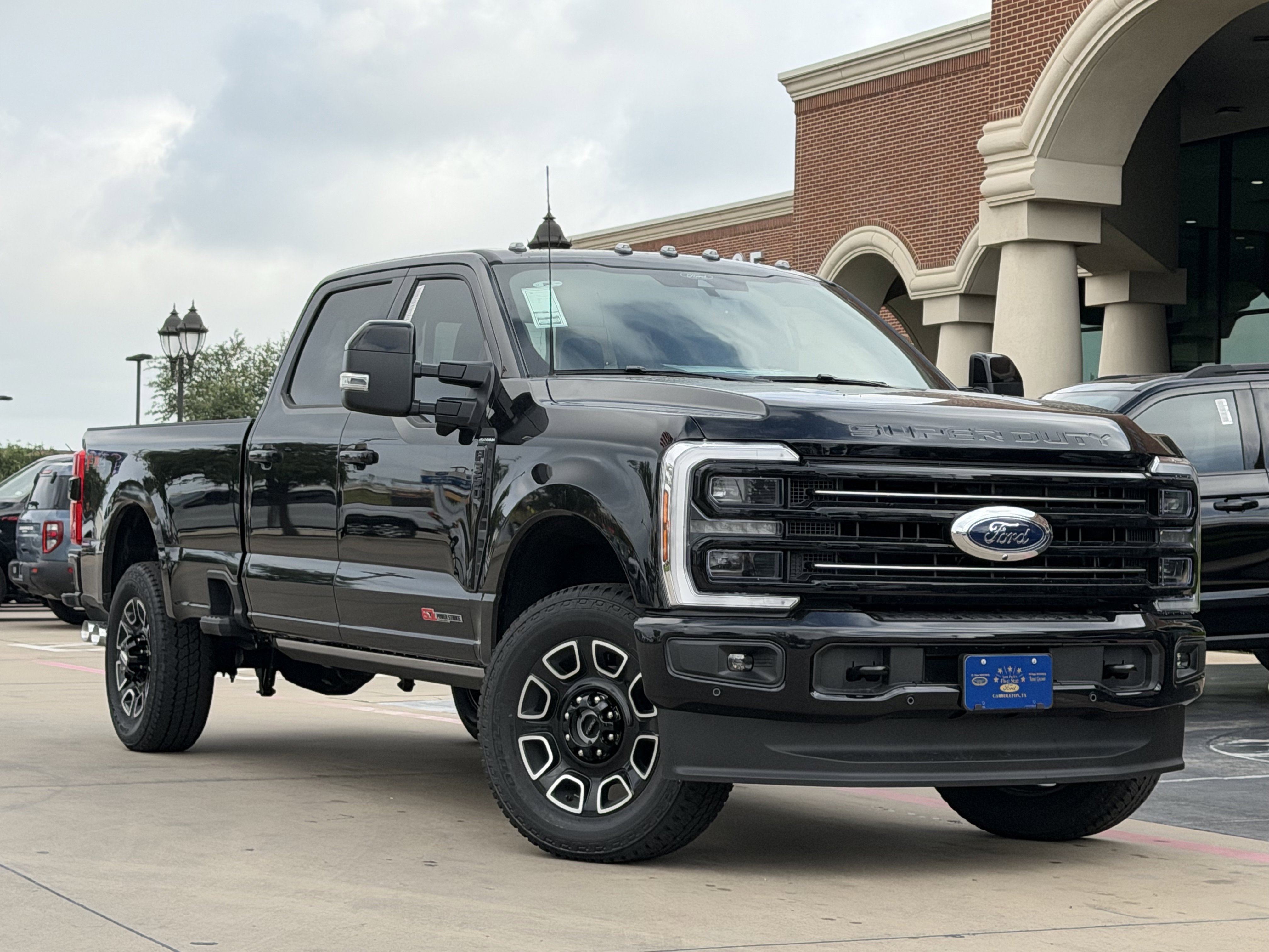 New 2026 Ford F350 Platinum w/ FX4 Off-Road Package AWD/4WD image 2