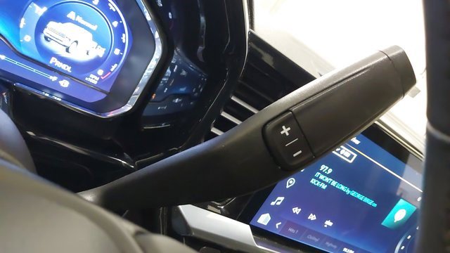 Certified 2023 Chevrolet Silverado 1500 LT w/ Z71 Off-Road Package image 27