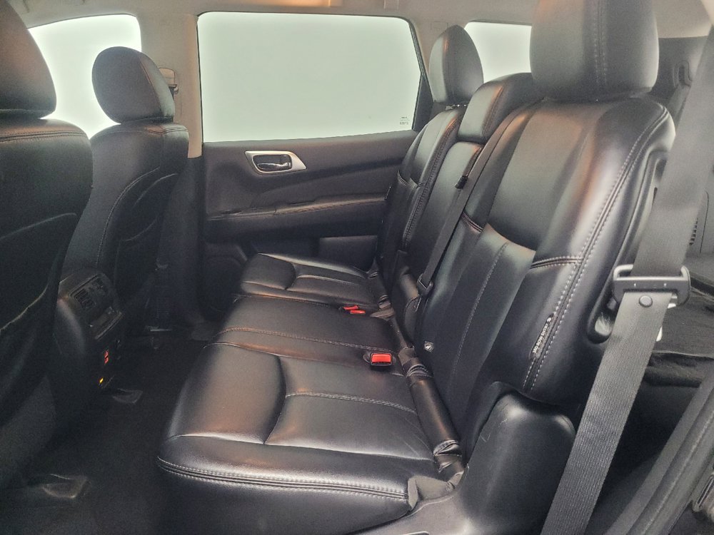 Used 2018 Nissan Pathfinder SL w/ Midnight Edition Package AWD/4WD image 18