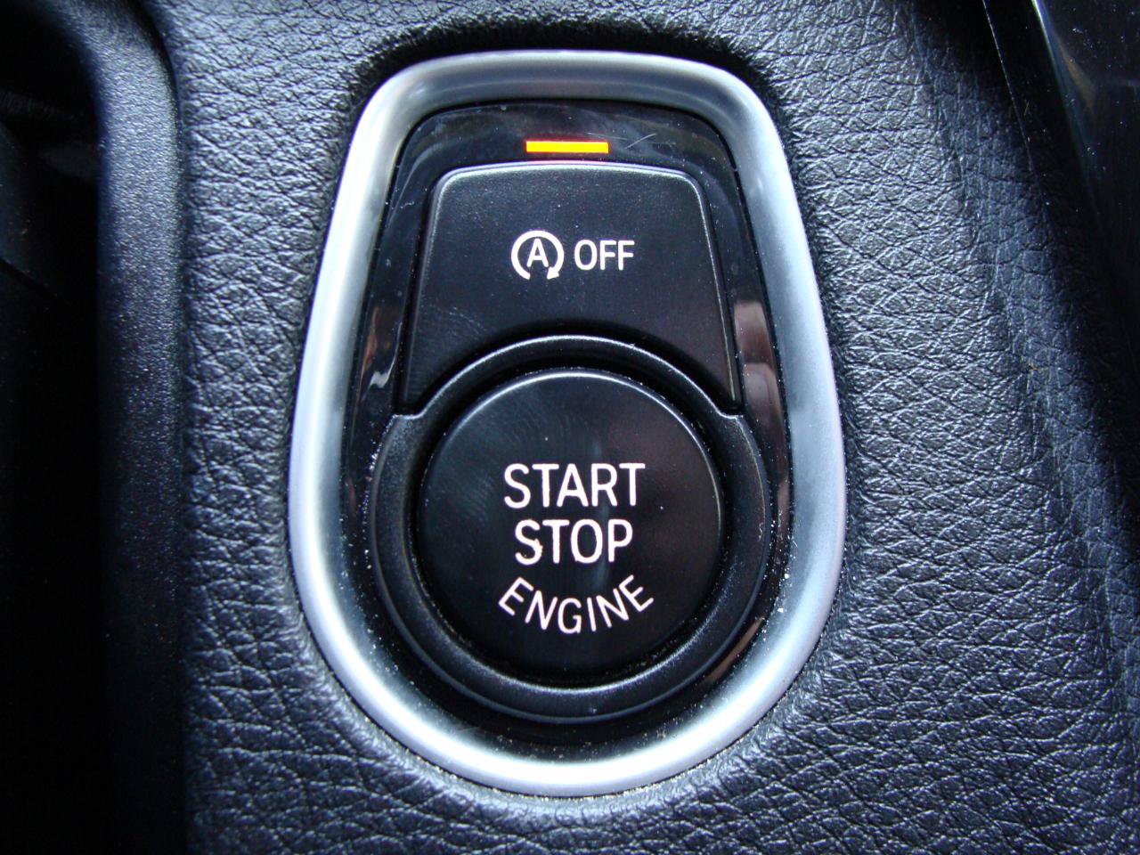 Used 2017 BMW 320i xDrive Sedan AWD/4WD image 23