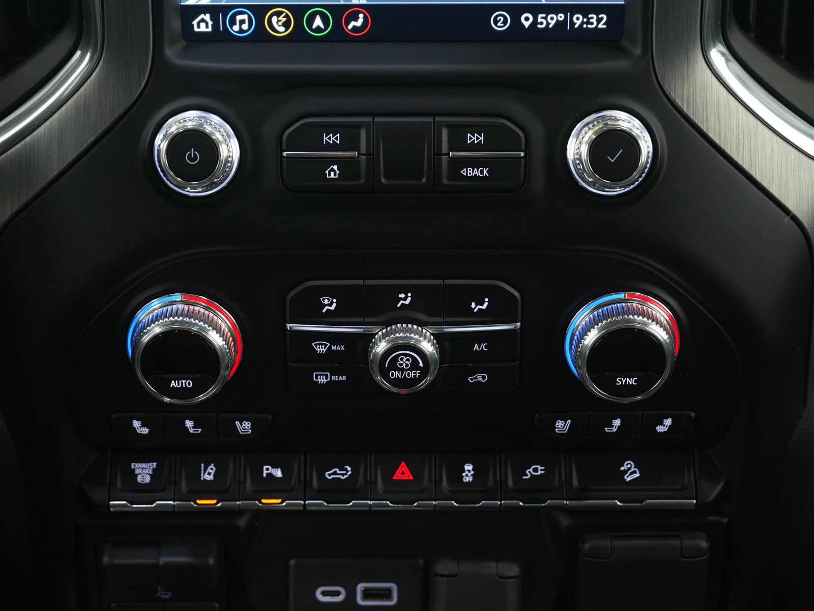 Used 2020 GMC Sierra 3500 Denali w/ Denali Ultimate Package image 18