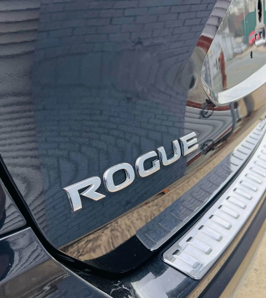 Used 2017 Nissan Rogue S image 12