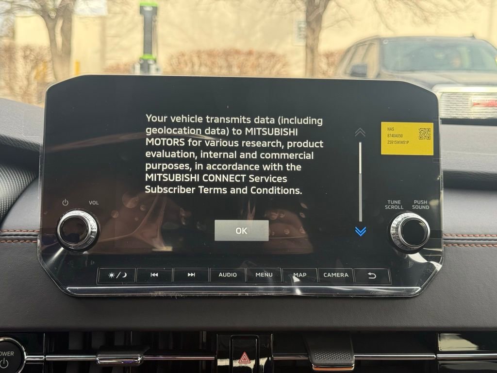 Used 2025 Mitsubishi Outlander 4WD Plug-In Hybrid image 19