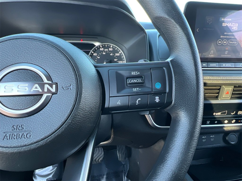 Used 2024 Nissan Rogue SV image 25