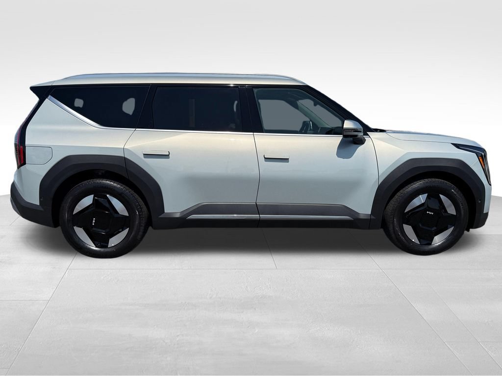 New 2026 Kia EV9 Wind AWD/4WD image 8