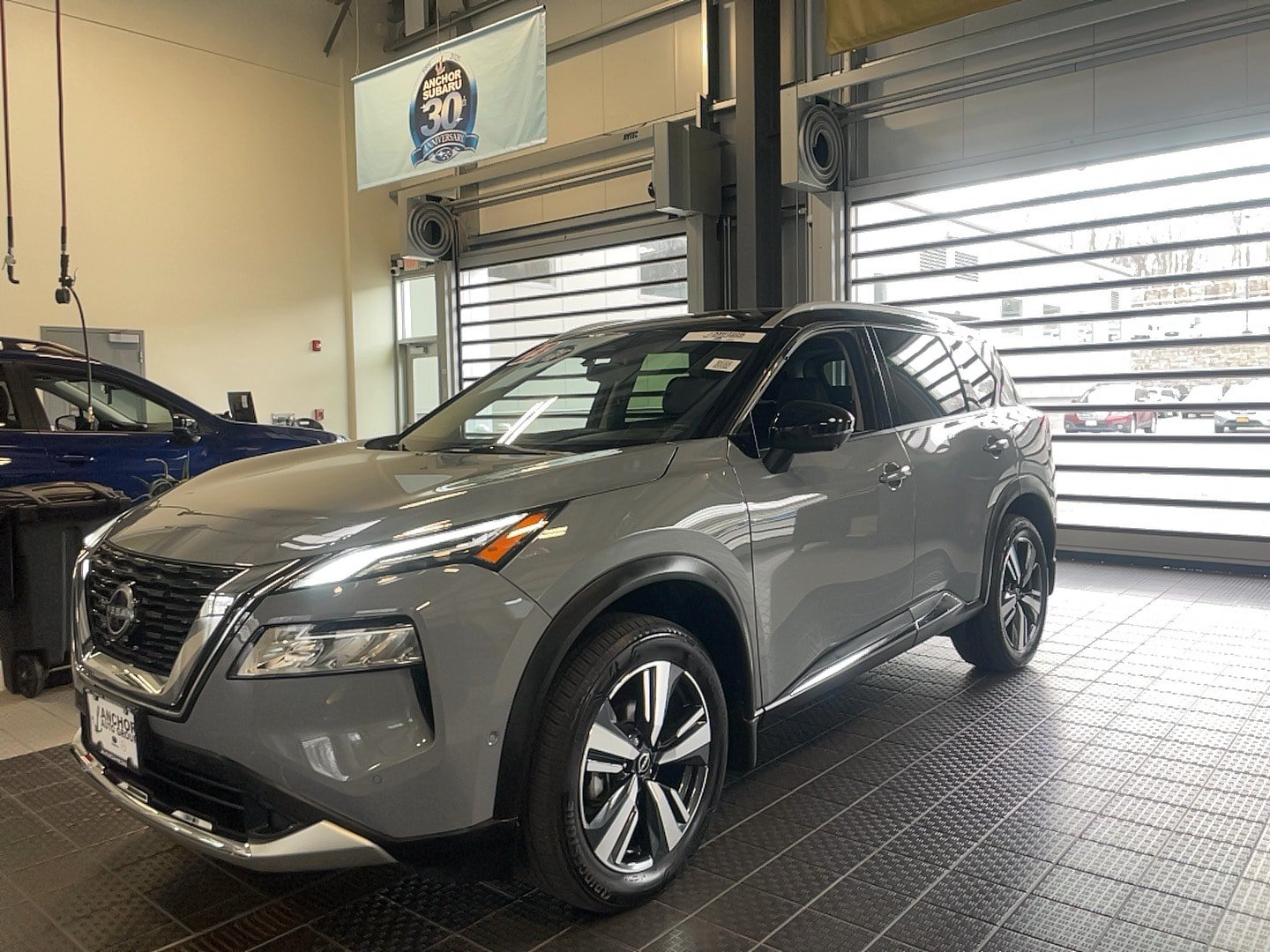 Used 2023 Nissan Rogue Platinum AWD/4WD image 3