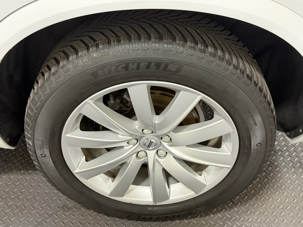 Used 2016 Volvo XC90 T6 Momentum image 21