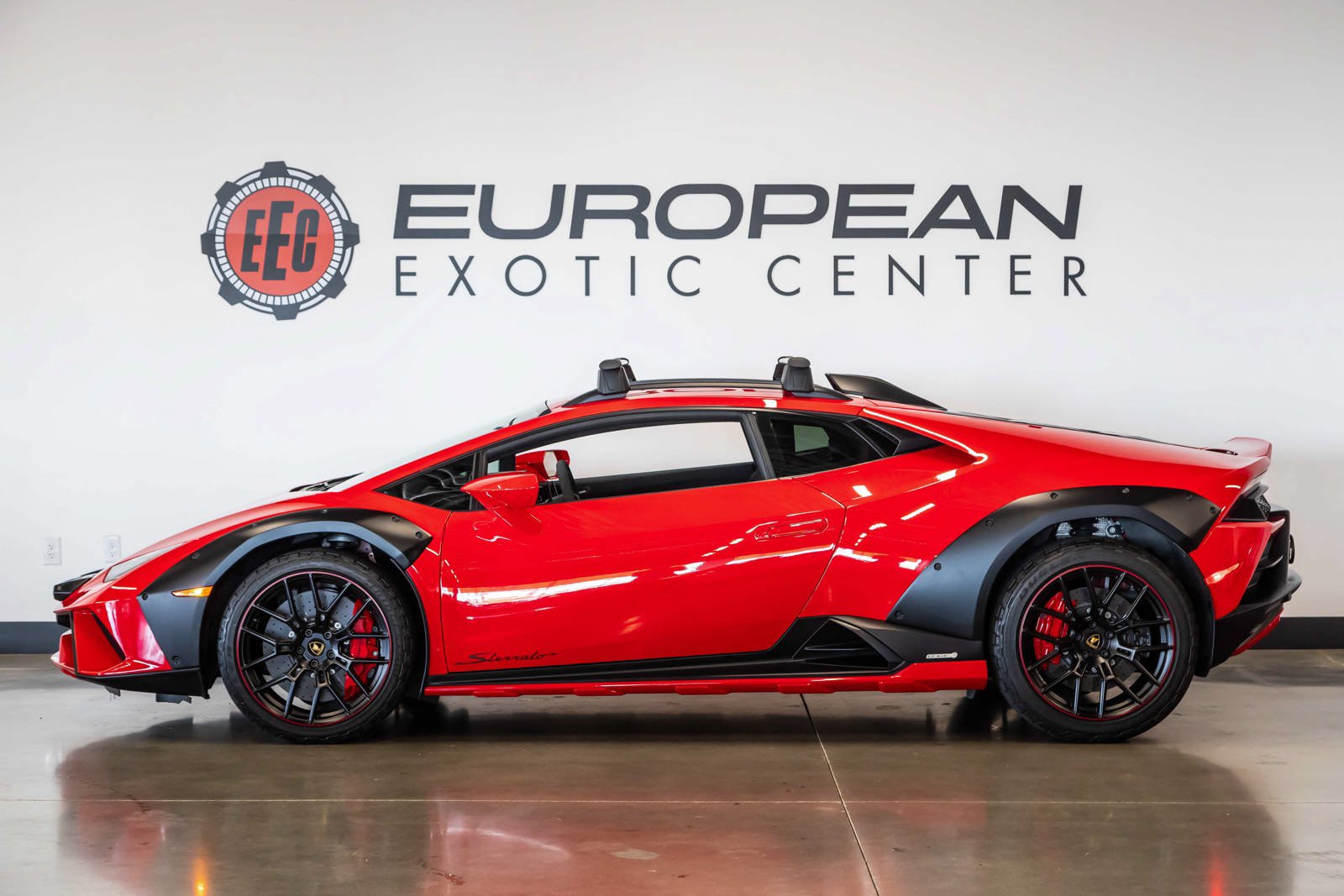 Used 2024 Lamborghini Huracan Sterrato AWD/4WD image 7