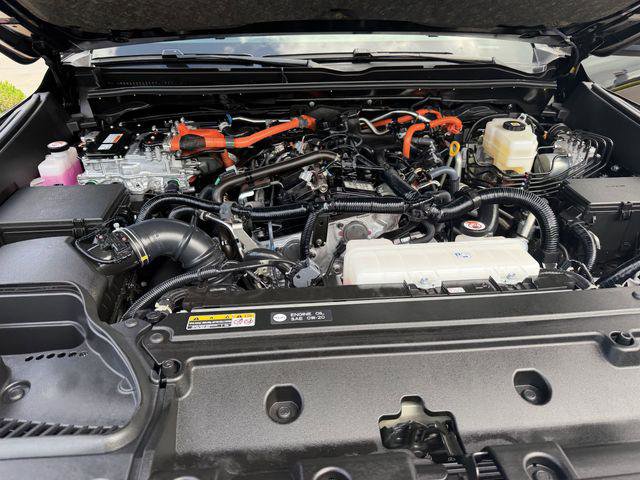 Certified 2025 Toyota 4Runner TRD Off-Road Premium w/ Tow Technology Package image 28