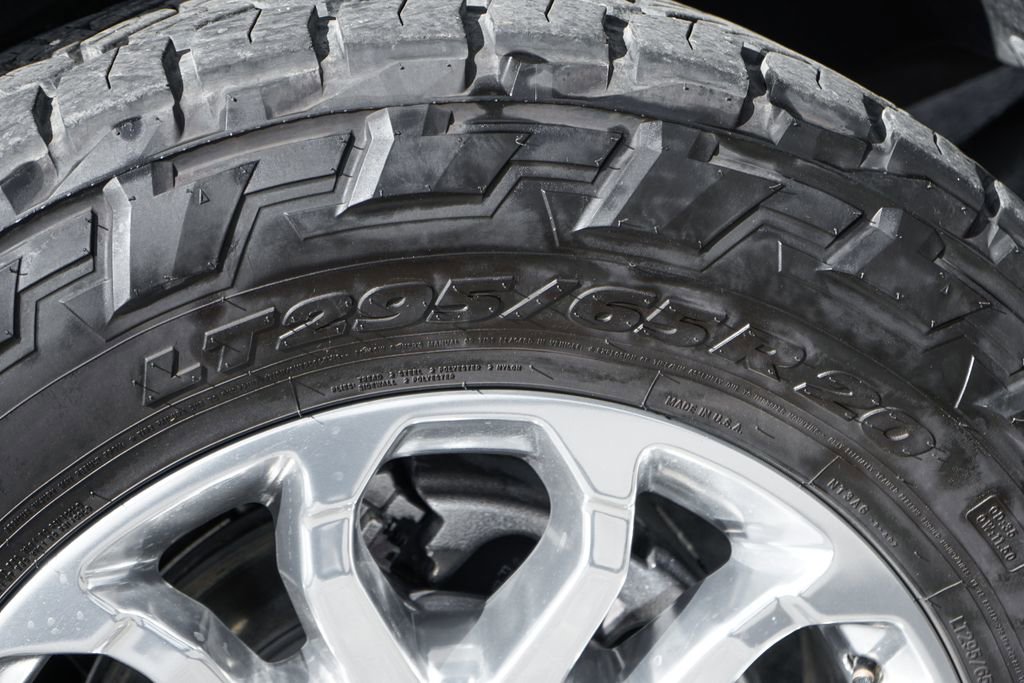 Used 2024 Chevrolet Silverado 2500 LTZ w/ LTZ Premium Package AWD/4WD image 43