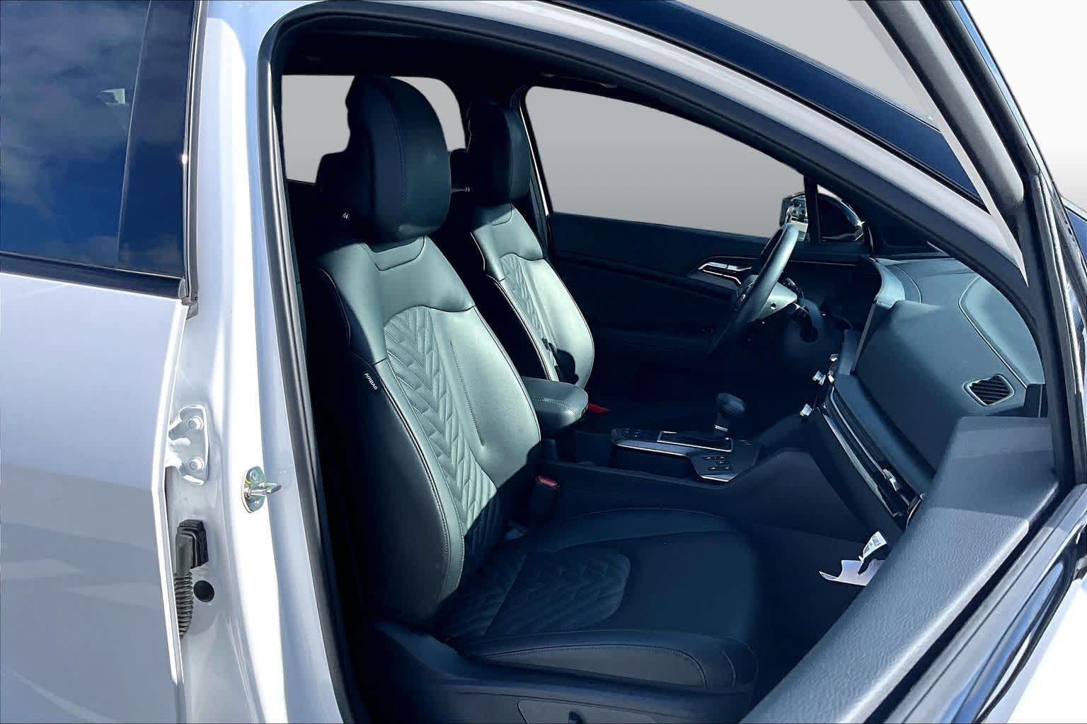 Certified 2026 Kia Sportage X-Pro Prestige AWD/4WD image 9