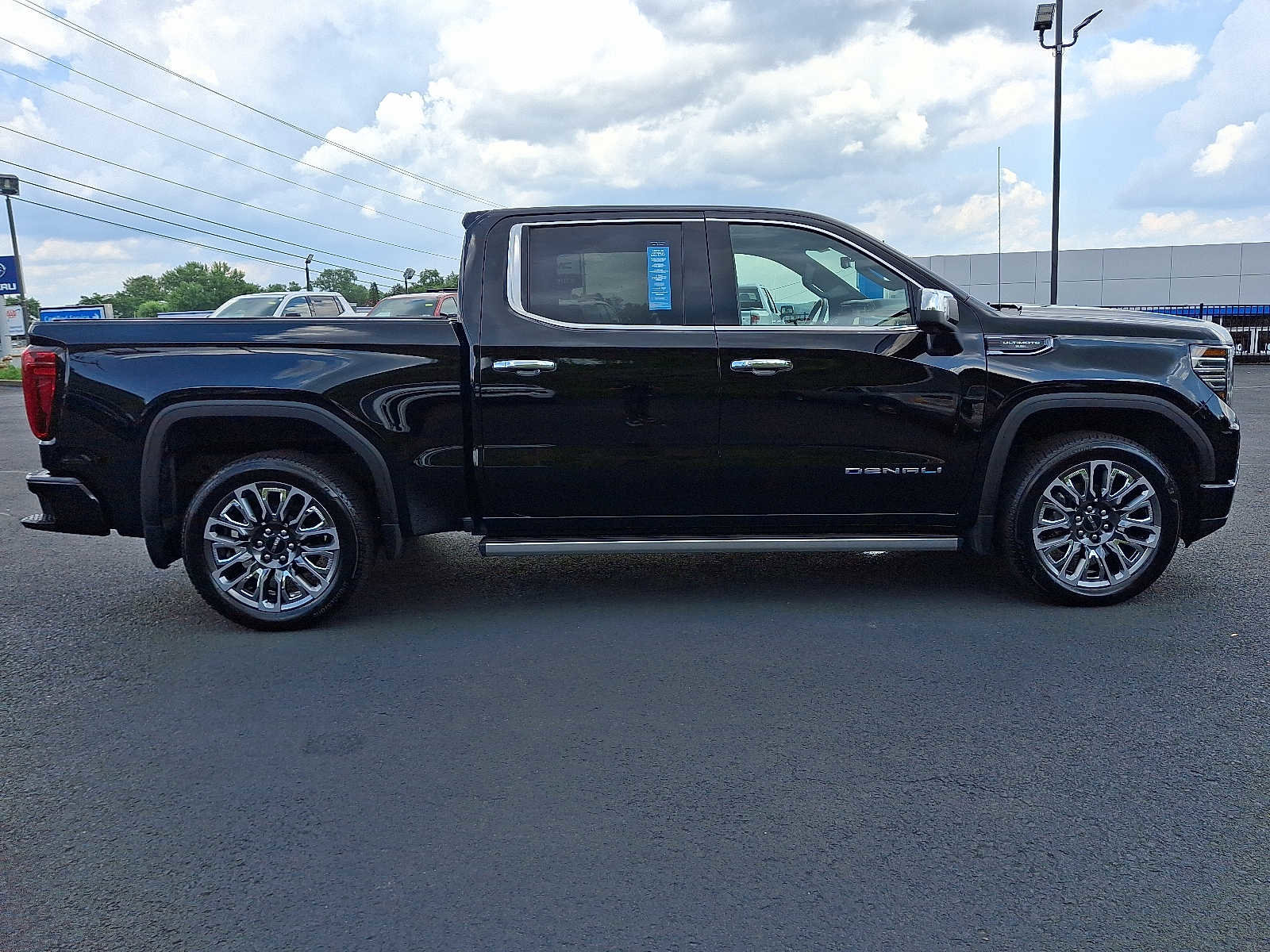 Used 2024 GMC Sierra 1500 Denali Ultimate image 8