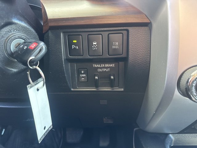 Used 2019 Toyota Tundra Limited image 16