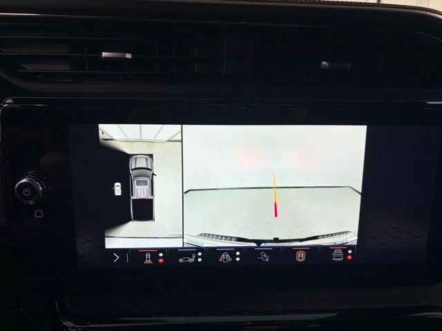 Used 2025 GMC Sierra 1500 AT4 w/ Technology Package AWD/4WD image 32