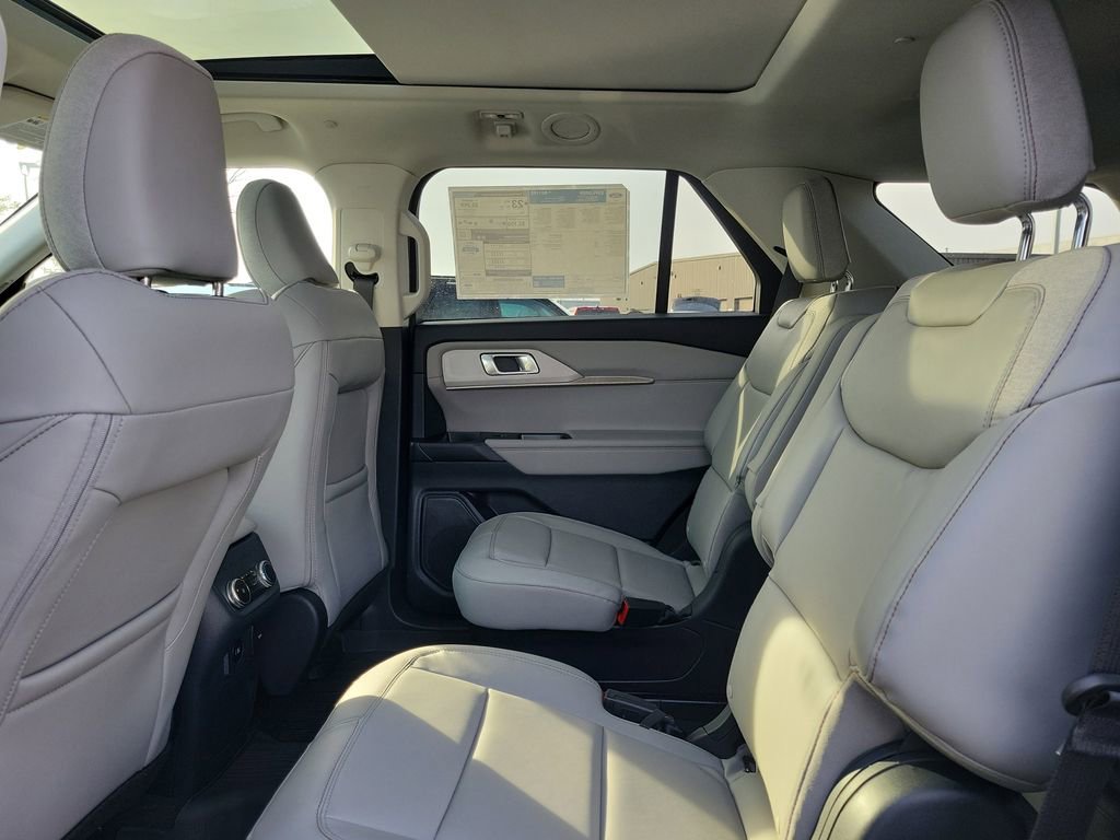New 2026 Ford Explorer Active w/ Active Comfort Package image 13