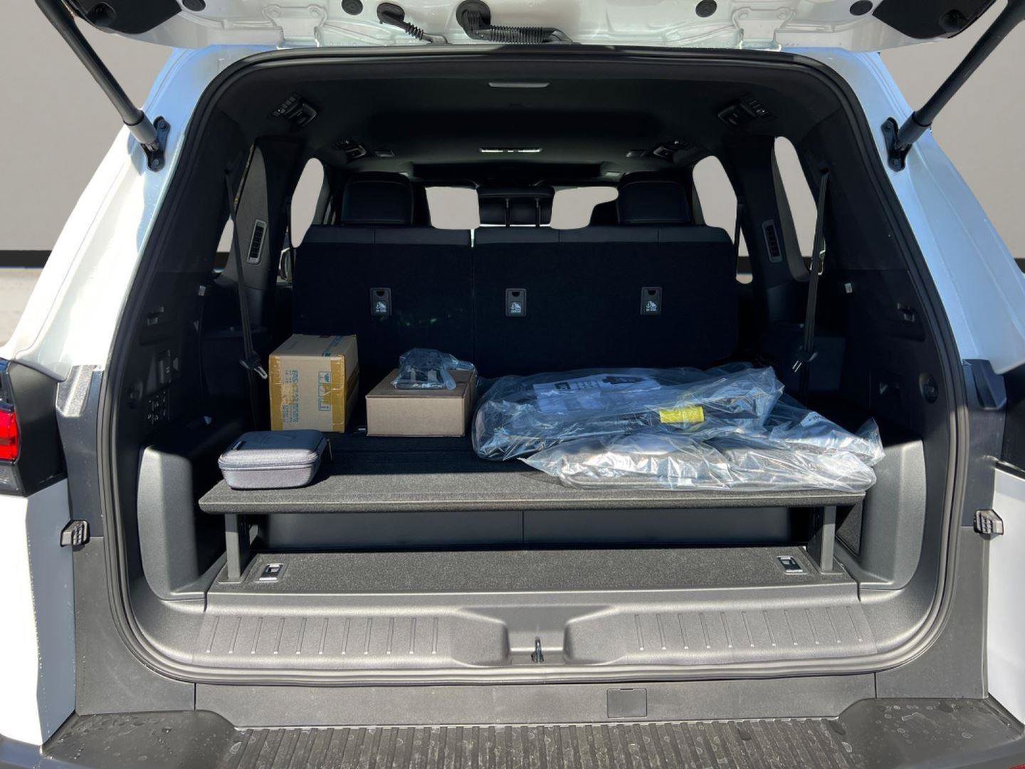 New 2026 Lexus LX 700h Luxury image 13