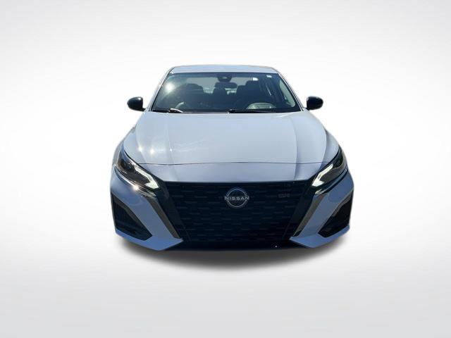 Used 2025 Nissan Altima 2.5 SR FWD image 9