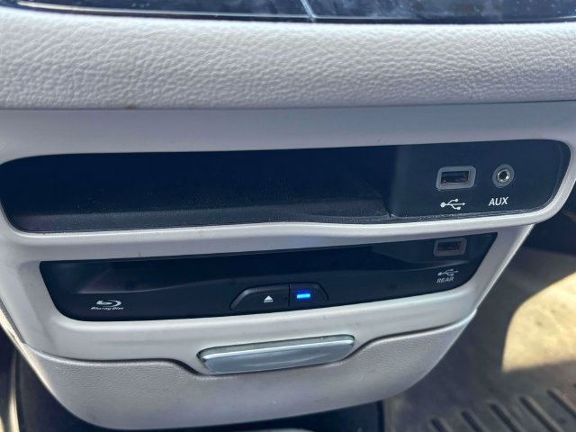 Used 2018 Chrysler Pacifica Limited w/ Advanced Safetytec Group FWD image 21