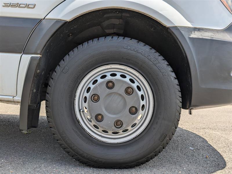 Used 2014 Freightliner Sprinter 3500 image 19