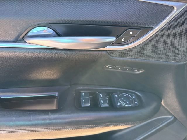 Used 2017 Cadillac XT5 Platinum w/ Driver Assist Package AWD/4WD image 29