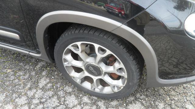 Used 2014 FIAT 500L Trekking w/ Popular Equipment Group image 8