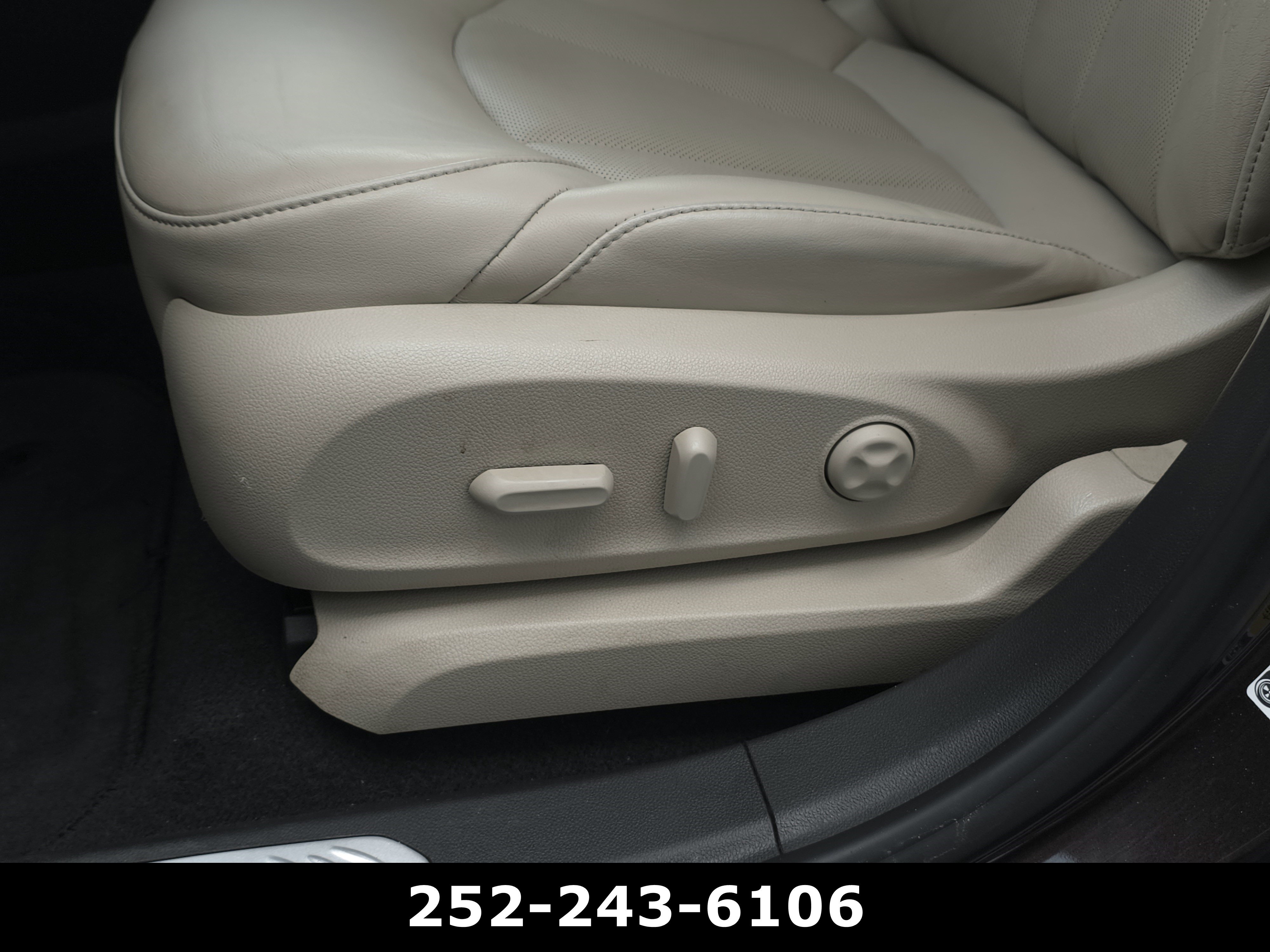 Used 2020 Buick Envision Essence FWD image 11