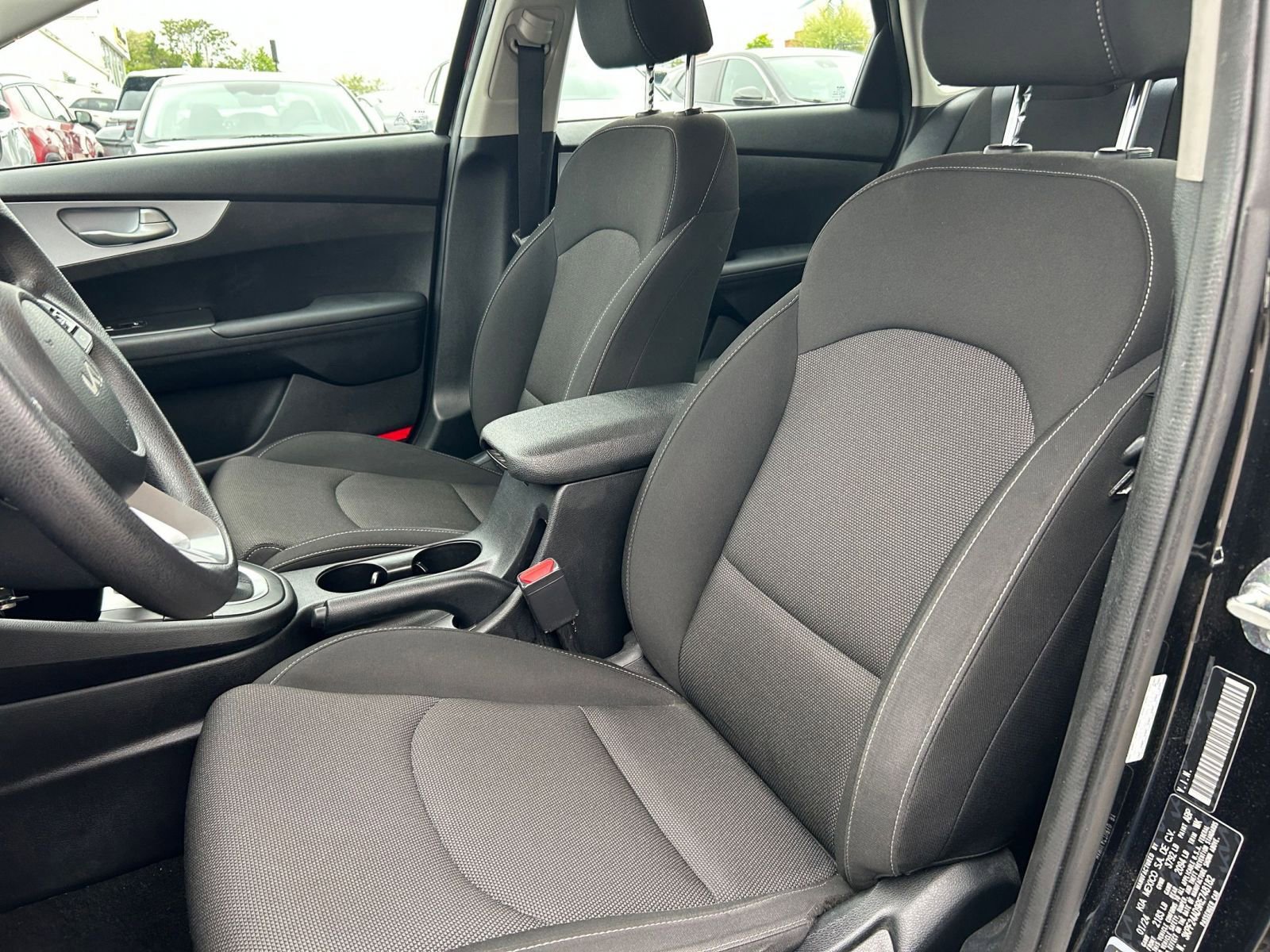 Used 2024 Kia Forte LXS FWD image 31