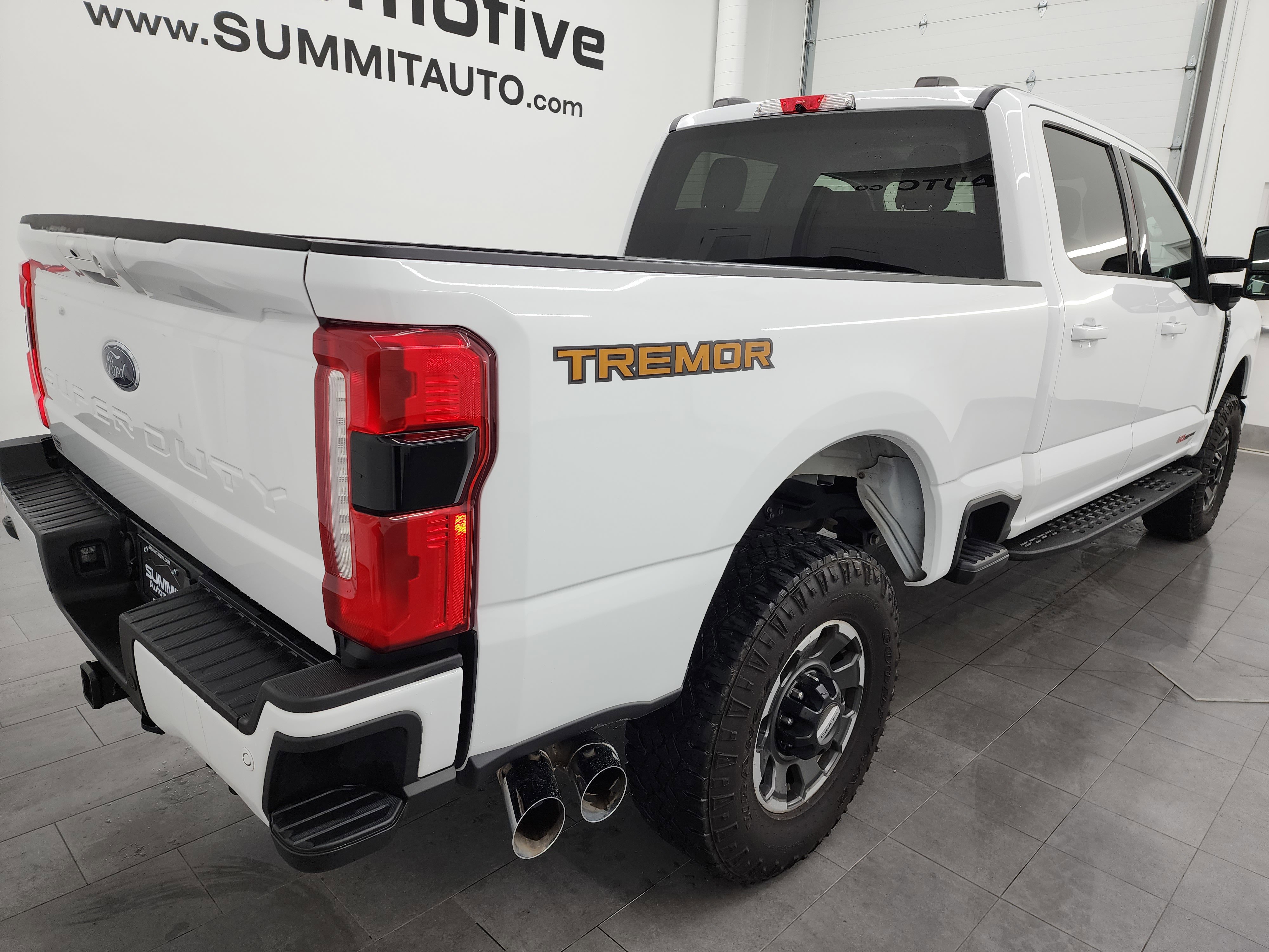 Used 2023 Ford F250 XLT w/ Tremor Off-Road Package image 4